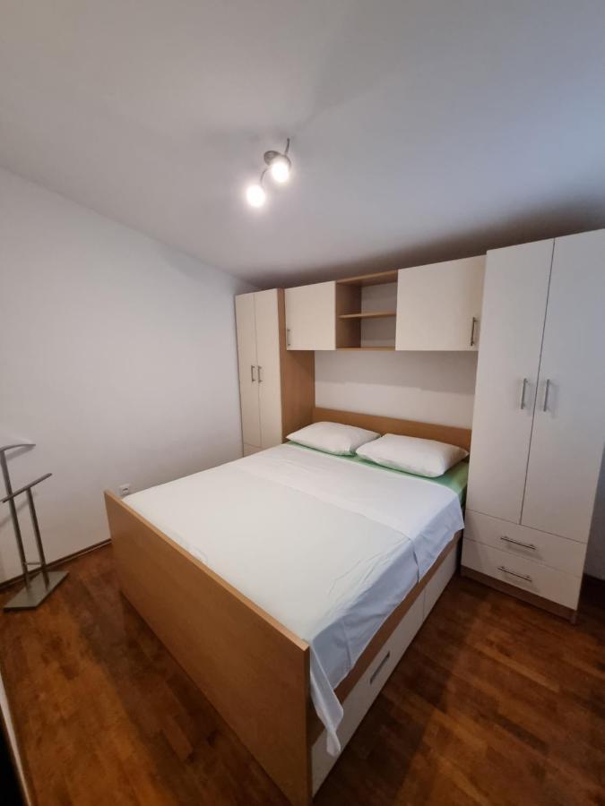 Apartments Jadran Primošten Eksteriør bilde